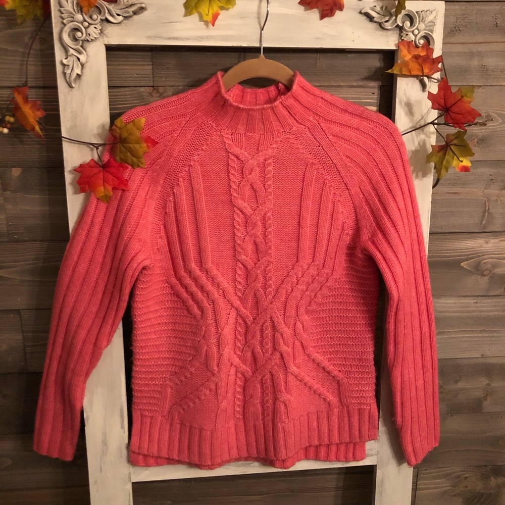 GAP sweater